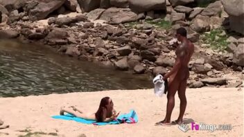 sexo na praia de nudismo